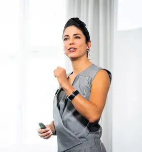 Laura Winterling - Physikerin, Raumfahrt-Expertin &amp; ehem. Astronauten-Ausbilderin bei der ESA sowie Unternehmerin.