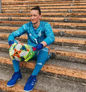 Almuth Schult - Deutsche Fußballnationalspielerin, Weltklasse-Torhüterin und TV-Expertin über Chancengleichheit und Willenskraft.