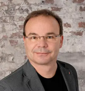 Hans-Günter Weeß - Diplom Psychologe, Psychologischer Psychotherapeut, Somnologe, Leiter der schlafmedizinischen Abteilung im Pfalzklinikum und Buchautor.