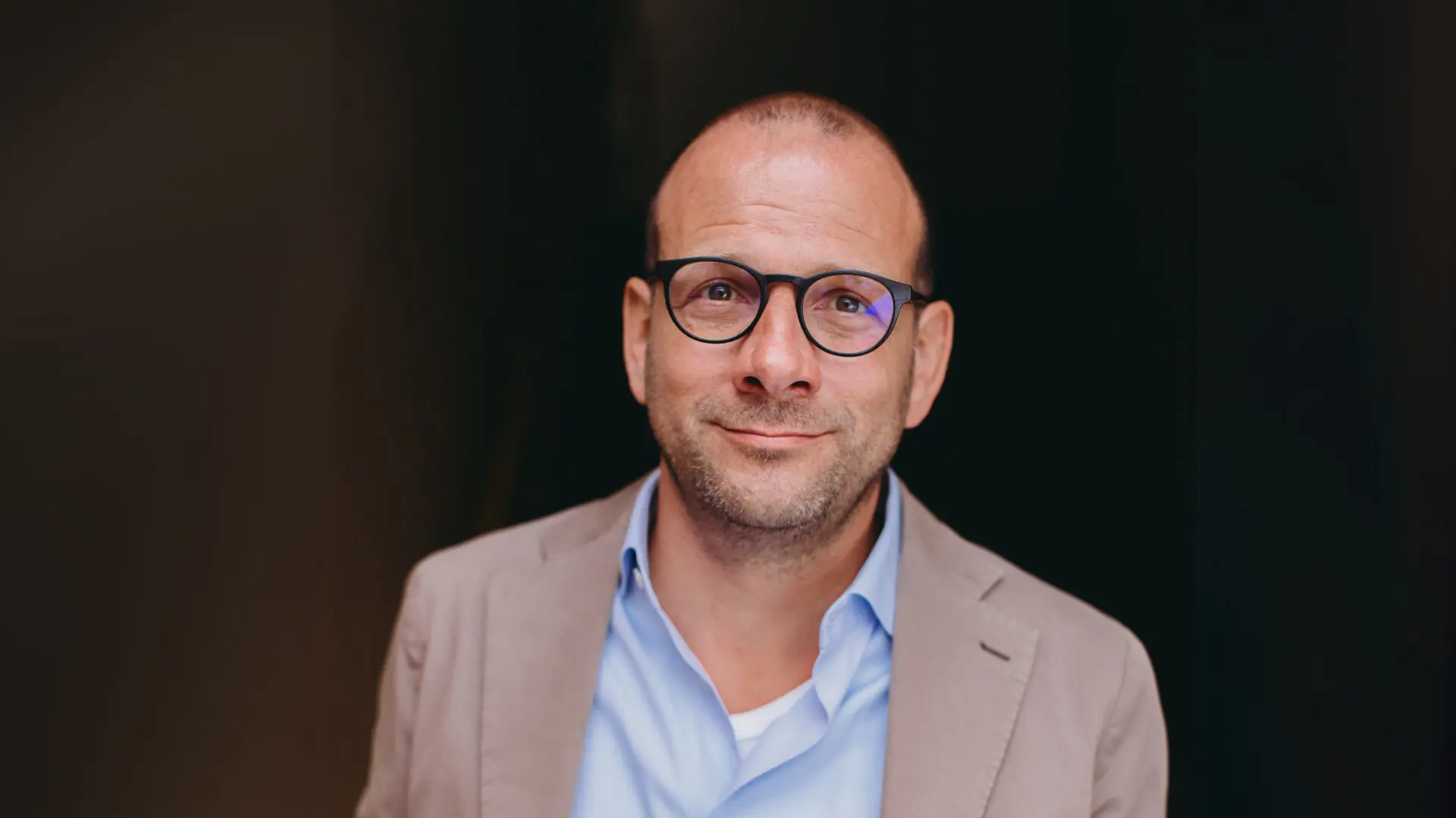 Simon Walter - <p>Dr. Simon Walter ist einer der profiliertesten Strategie- und Innovationsexperten Europas – Ökonom, Autor, Berater und Chief Strategy Officer für Immersive Media</p>